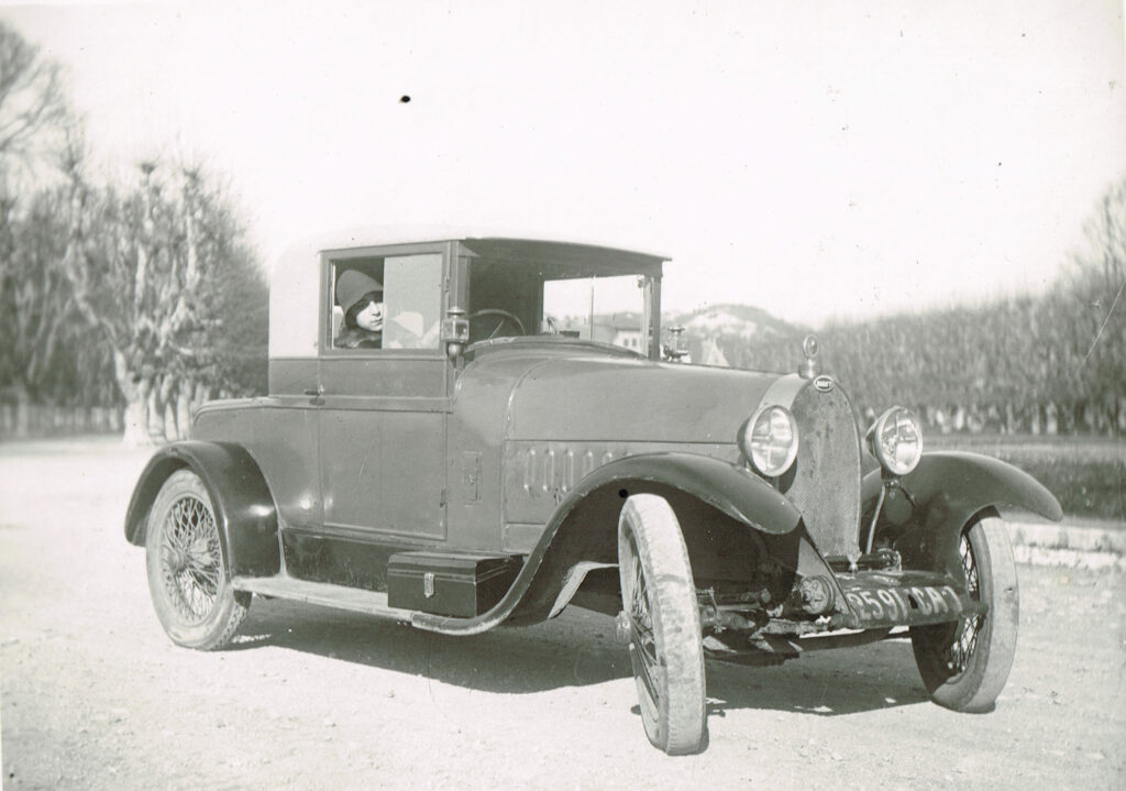 Bugatti 3 Yvonne 30 01 1930 2